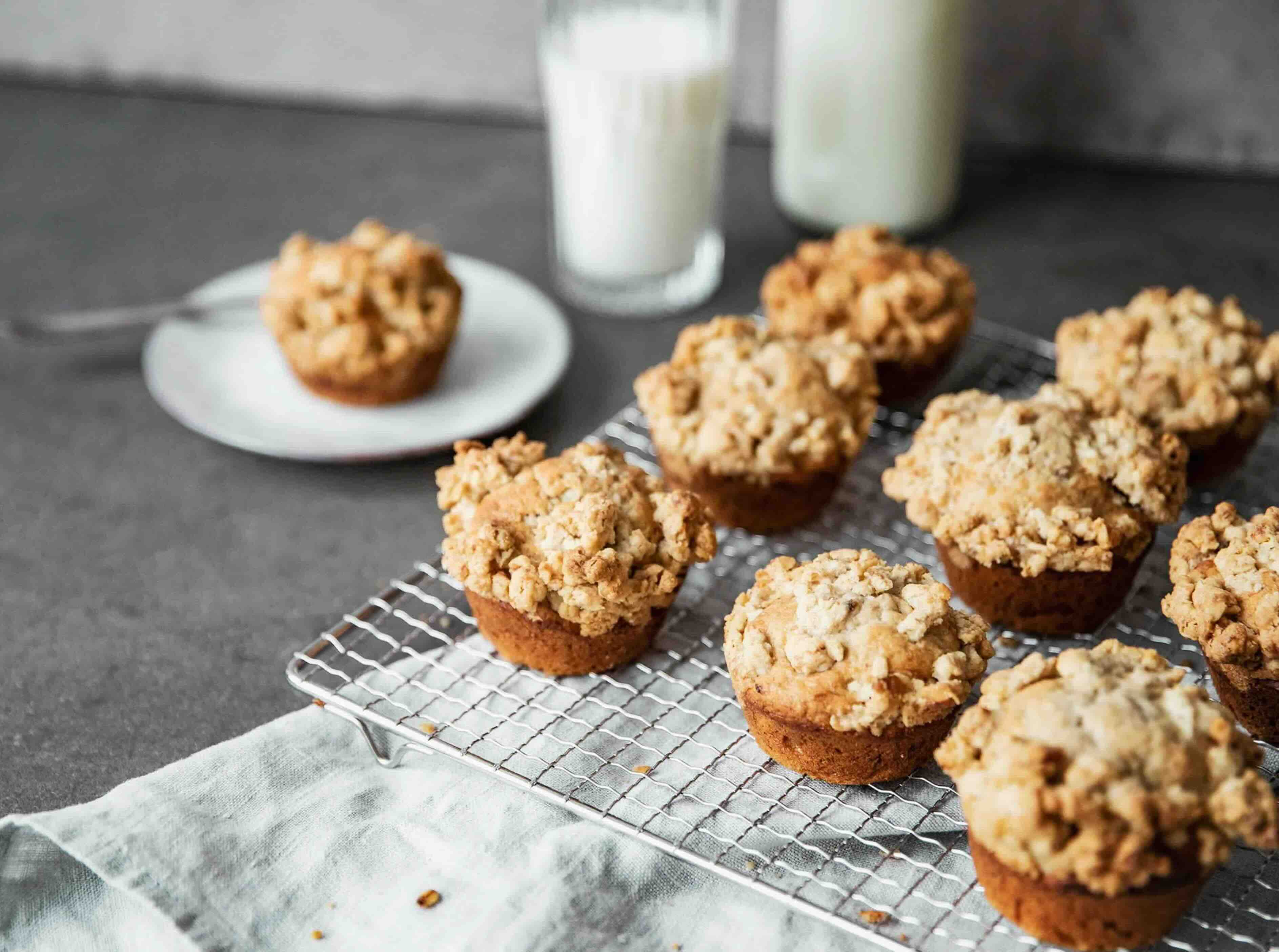 banana-crumb-muffins-recipe