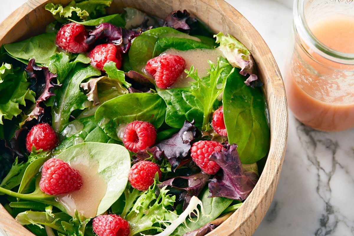 fresh-raspberry-balsamic-vinaigrette-recipe