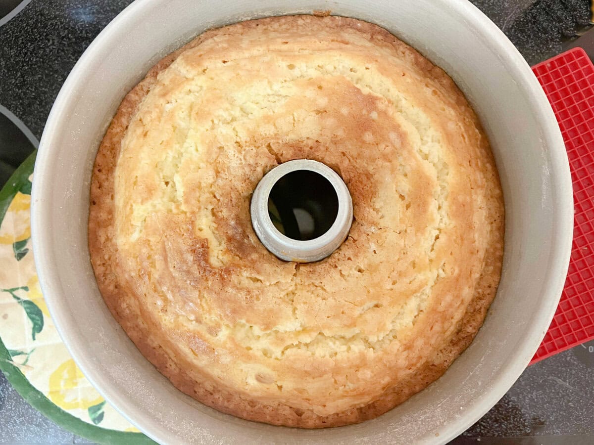 gluten-free-mascarpone-pound-cake-recipe